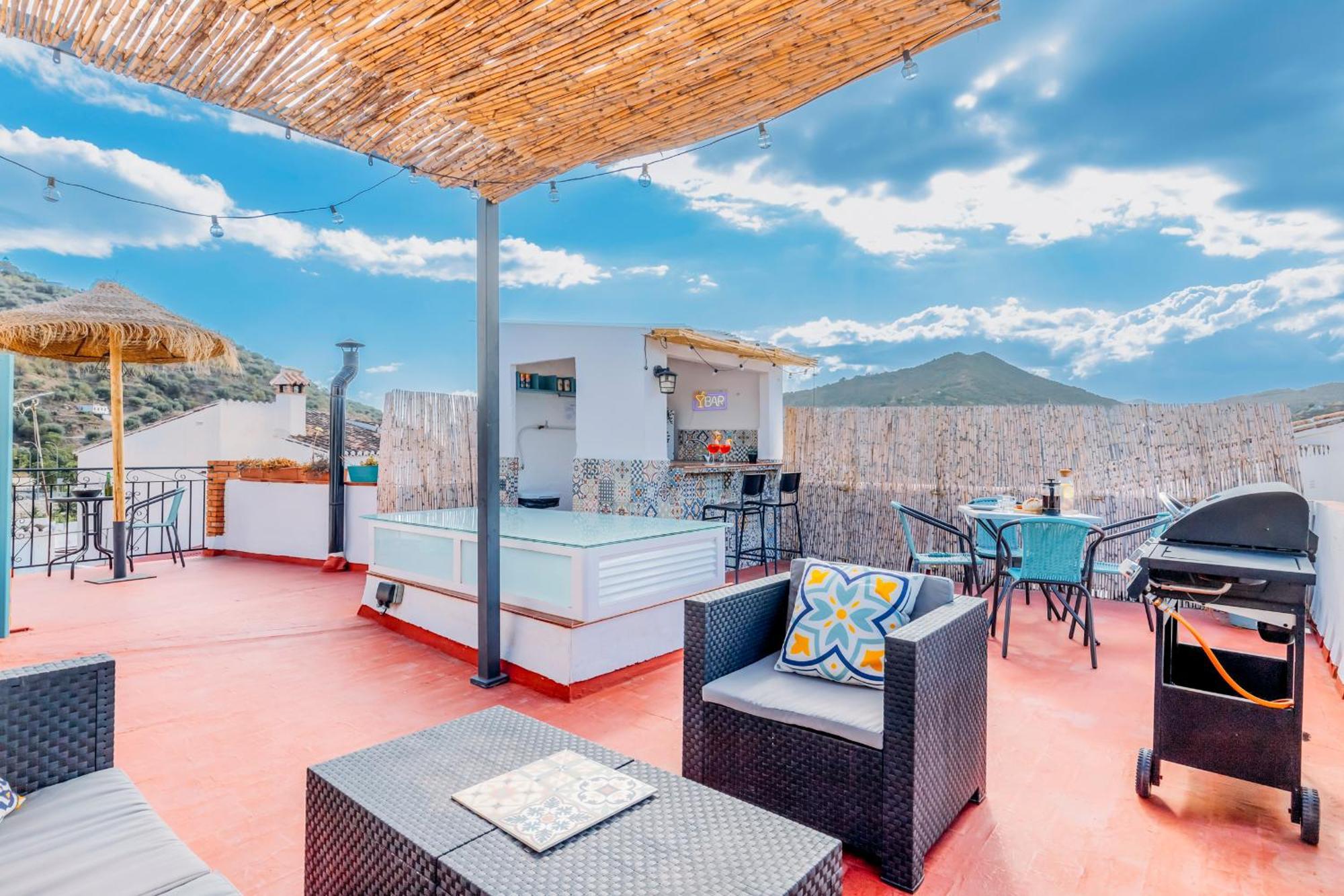 Casa De La Montana Apartments Sayalonga المظهر الخارجي الصورة